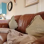 The Biscuit Box Ideal For Couples Or Families דירה *