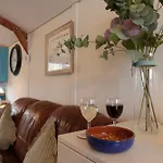 Apartman The Biscuit Box Ideal For Couples Or Families *